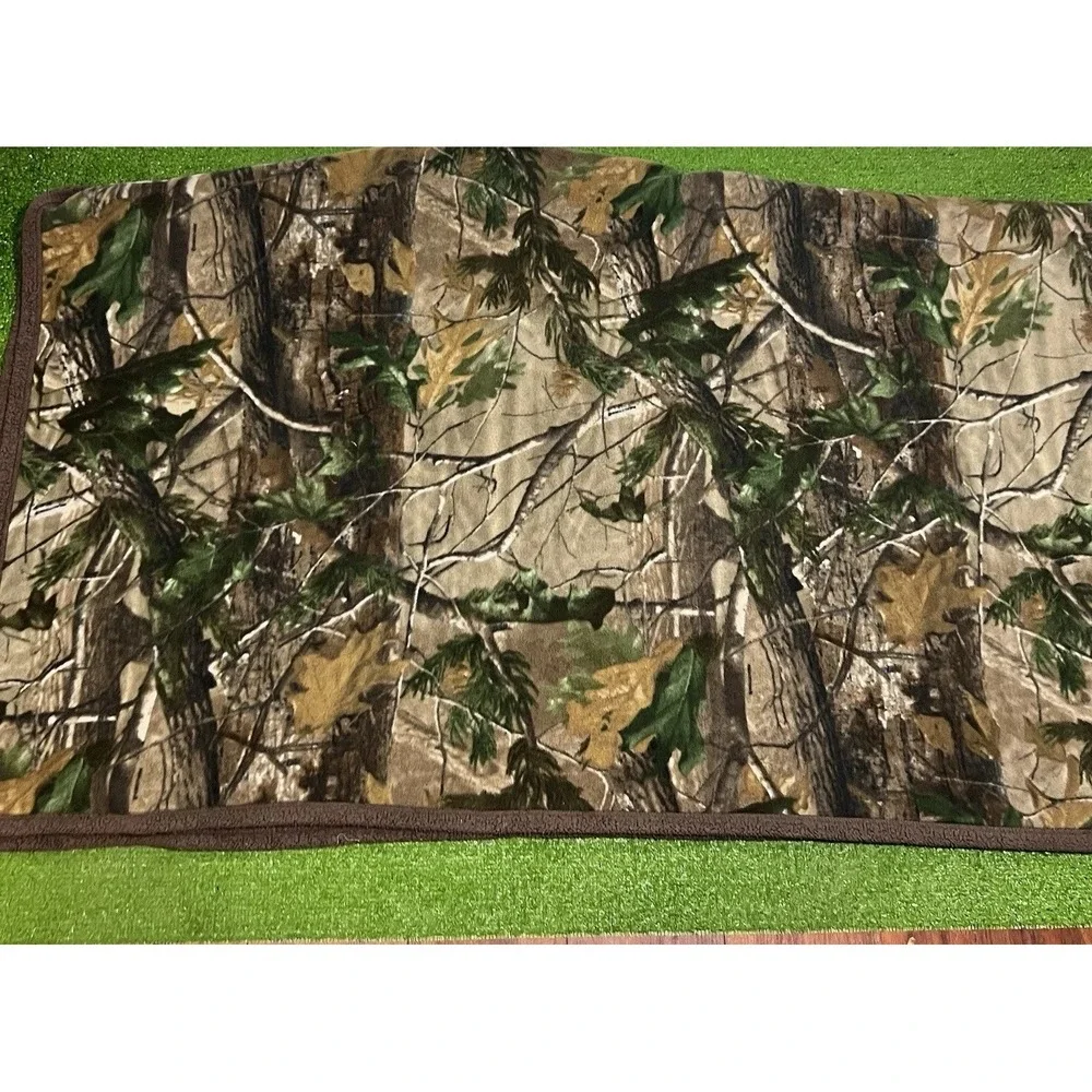 Vintage Heavy‎ Camo Blanket 102